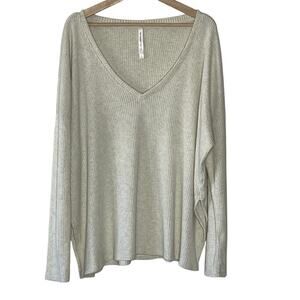 THE GROUP BY BABATON ARITZIA REVERSE LONG SLEEVE RIBBED V-NECK SWEATER‎ SIZE 3
